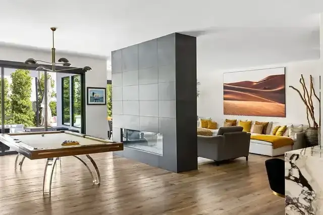 Modern Kitchen Remodel in Las Vegas, NV by Cera Construction project photo 2